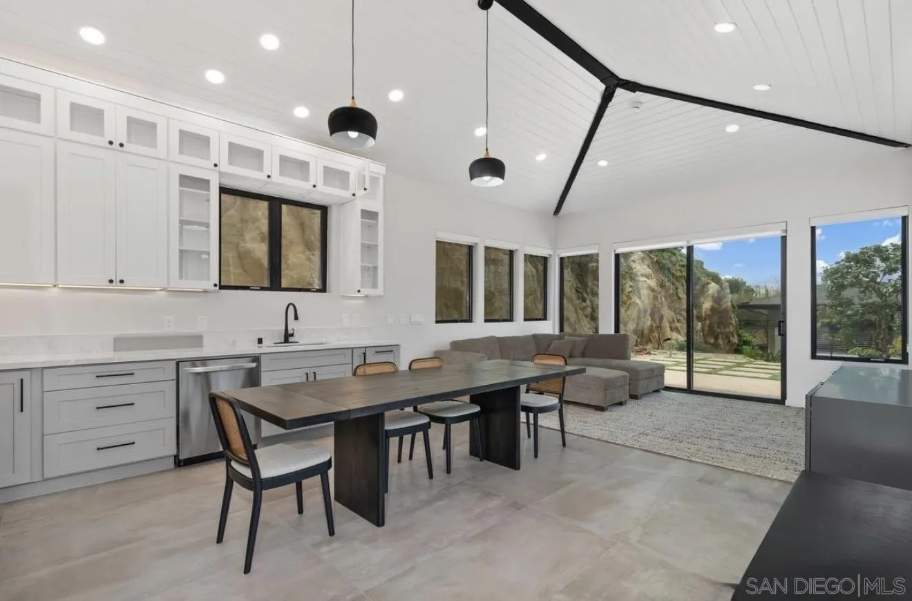 341 Hidden Pines Road Del Mar, CA 92014 - Photo 18 of 23