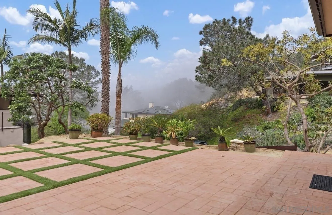 341 Hidden Pines Road Del Mar, CA 92014 - Photo 2 of 23