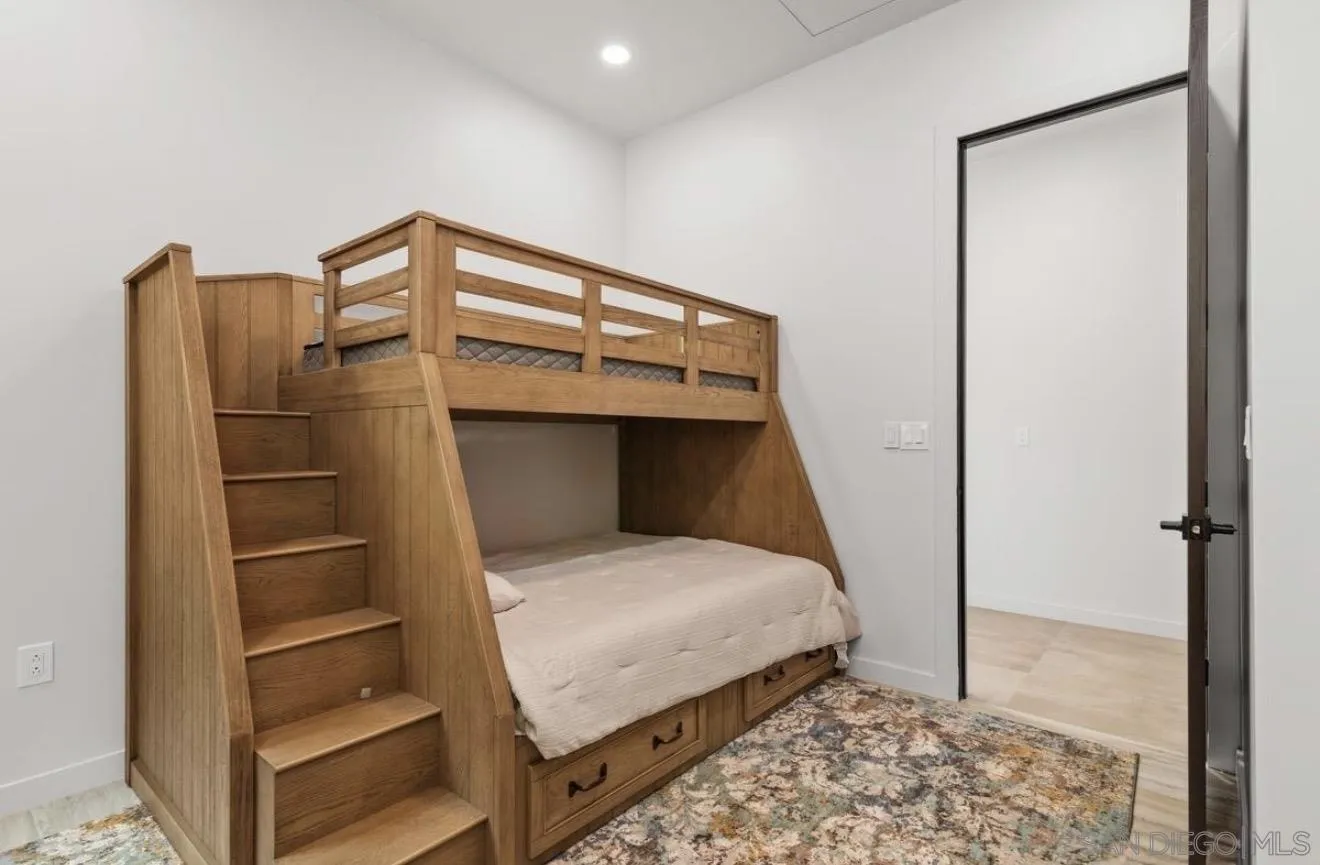 341 Hidden Pines Road Del Mar, CA 92014 - Photo 5 of 23