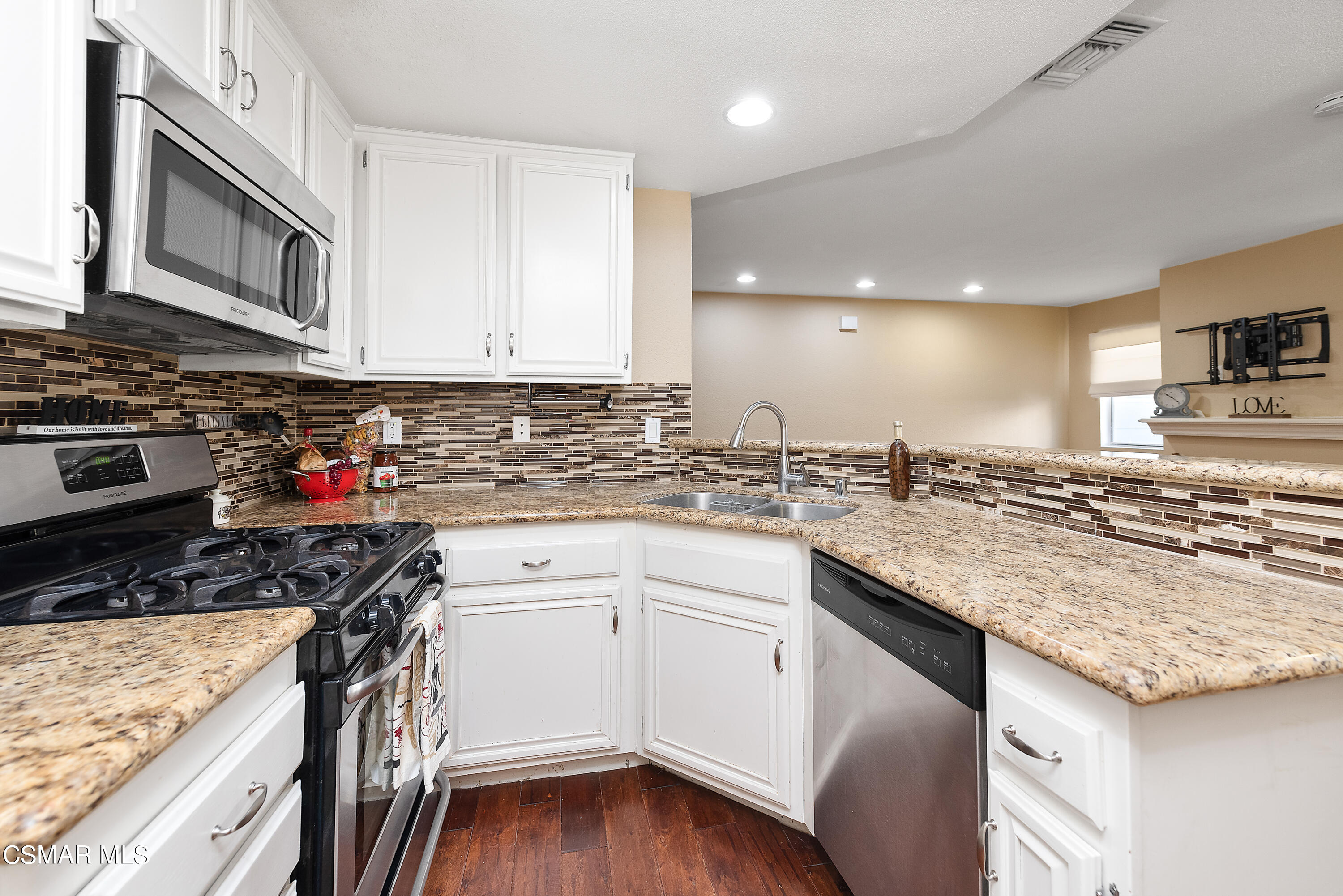 3934 Cochran St Simi Valley-13