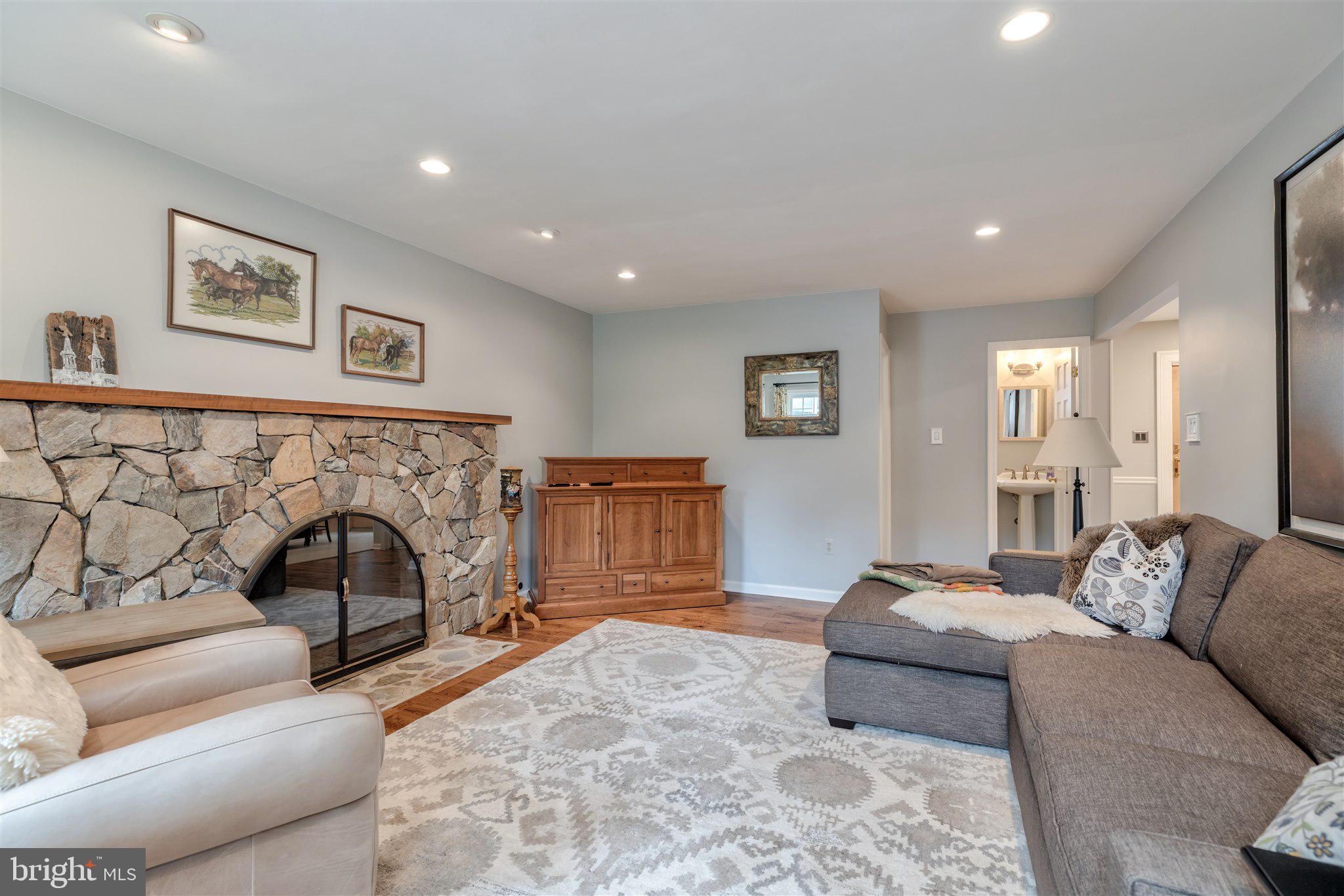7913 Richfield Road Springfield, VA 22153 - Photo 38 of 72 Family Room
