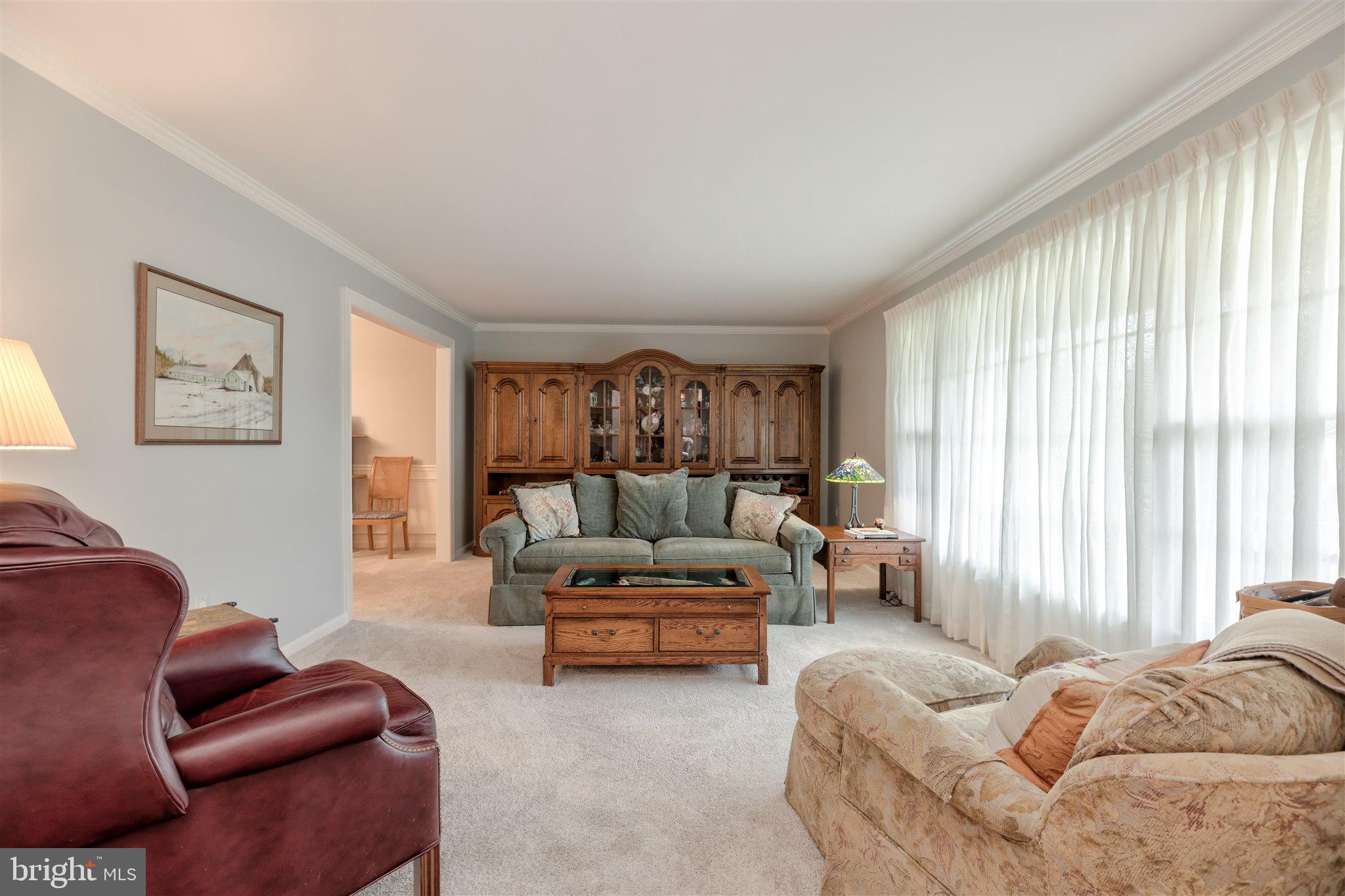 7913 Richfield Road Springfield, VA 22153 - Photo 8 of 72 Living Room