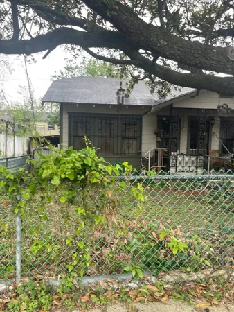 $235,000 | 7330 Avenue I, Houston, TX 77011