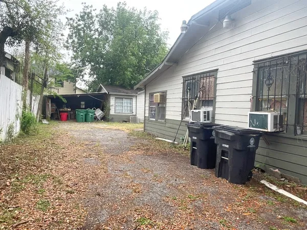 $235,000 | 7330 Avenue I, Houston, TX 77011