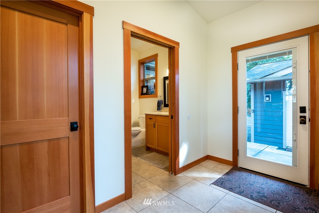 189 Friday Creek Road Bellingham, WA 98229 - Photo 14 of 40 Gallery Image 14