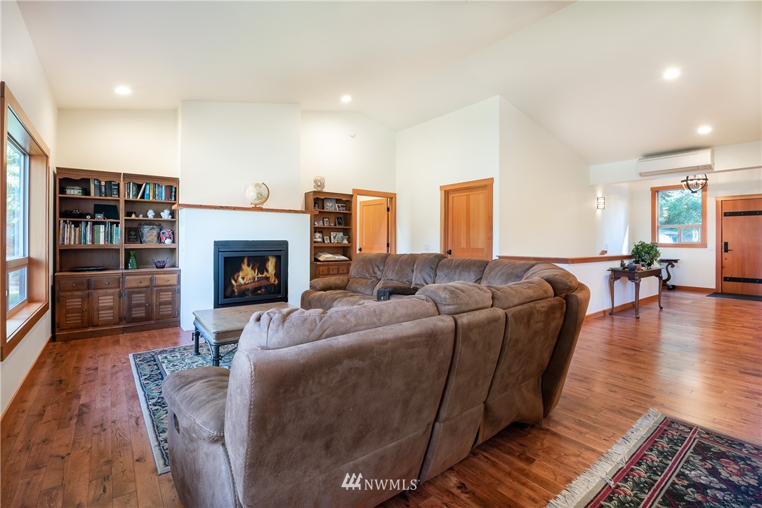189 Friday Creek Road Bellingham, WA 98229 - Photo 18 of 40 Gallery Image 18