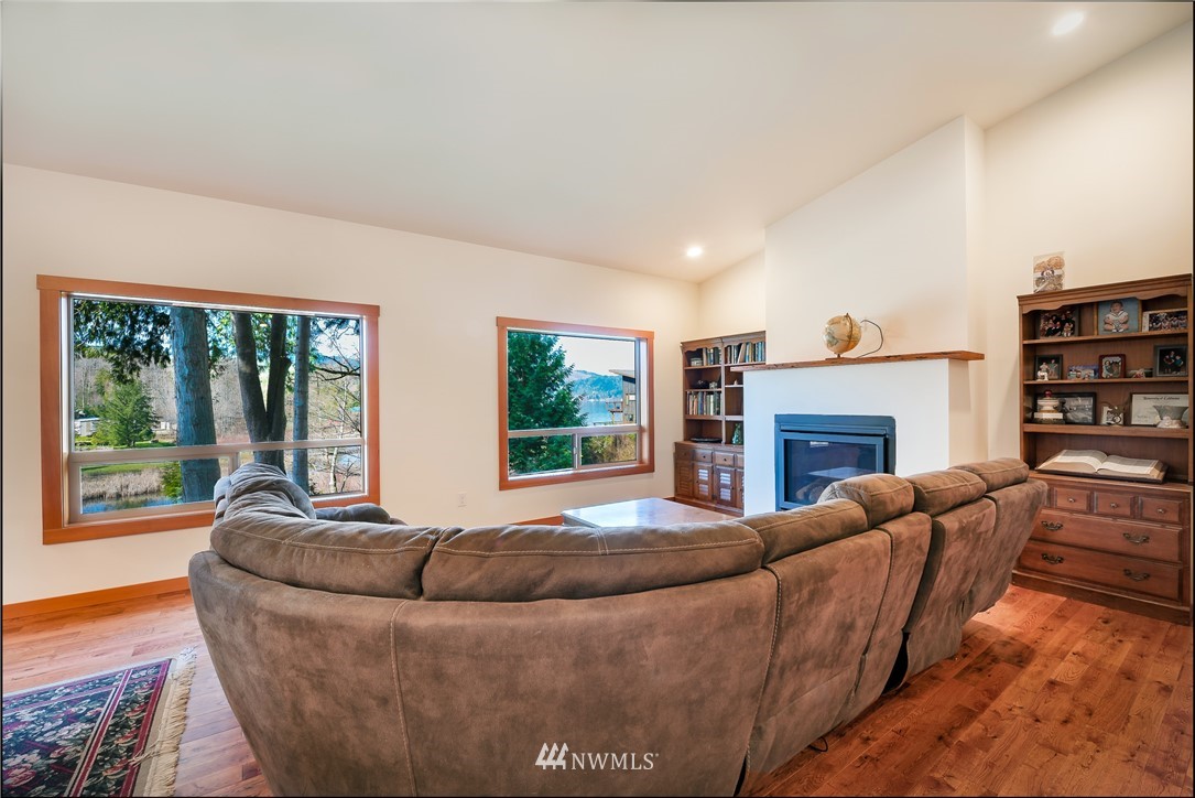 189 Friday Creek Road Bellingham, WA 98229 - Photo 21 of 40 Gallery Image 21