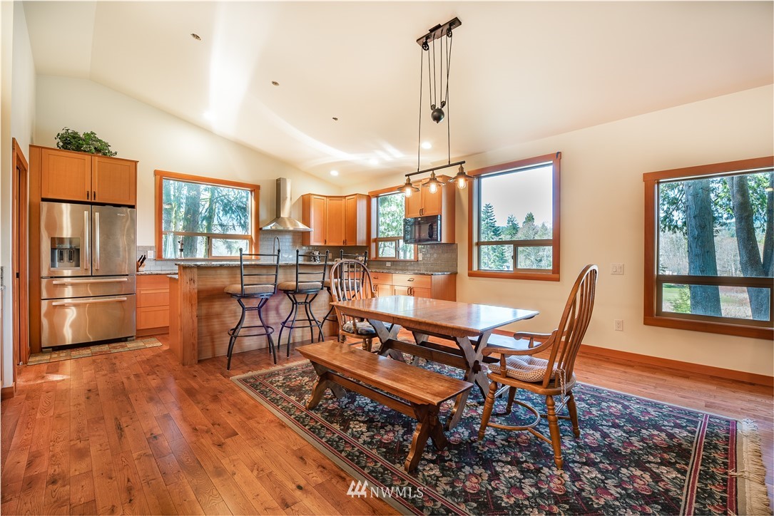 189 Friday Creek Road Bellingham, WA 98229 - Photo 4 of 40 Gallery Image 4
