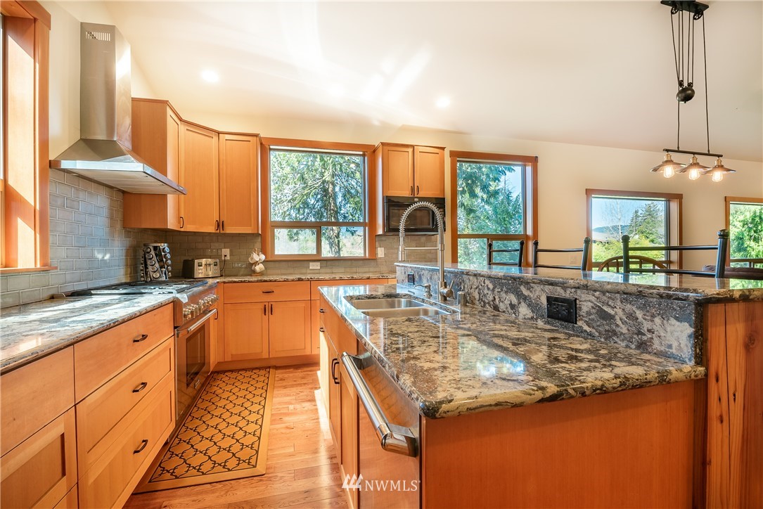 189 Friday Creek Road Bellingham, WA 98229 - Photo 6 of 40 Gallery Image 6