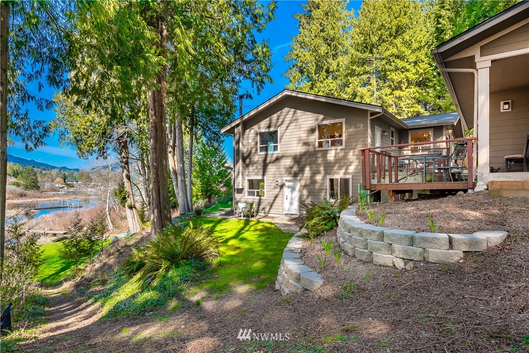 189 Friday Creek Road Bellingham, WA 98229 - Photo 7 of 40 Gallery Image 7