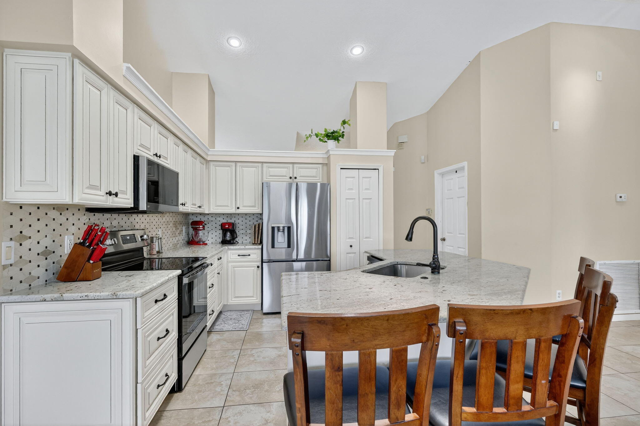 2631 Southwest Fair Isle Road Port St. Lucie, FL 34987 - Photo 27 of 59 36-web-or-mls-5P1A6170