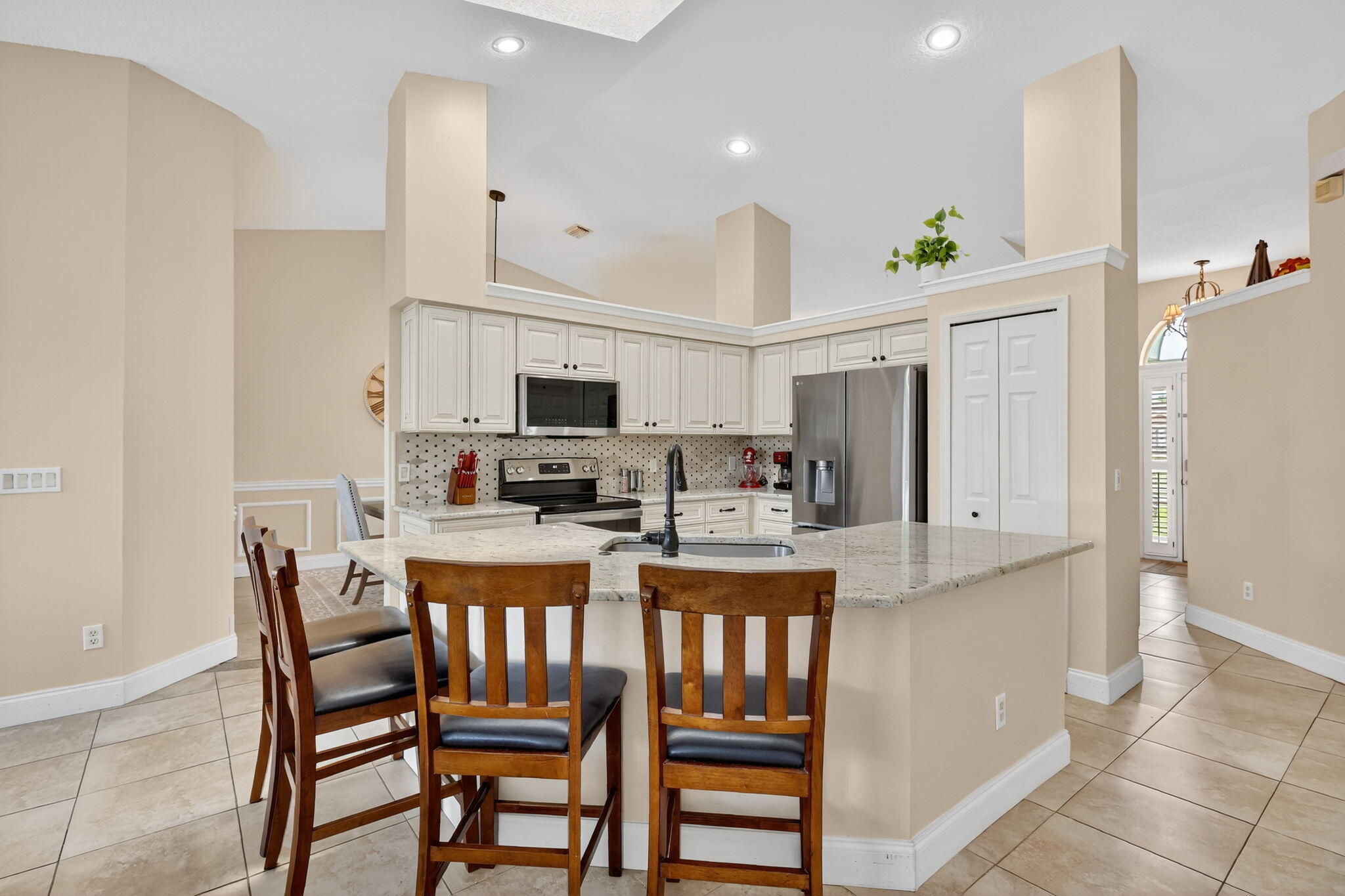 2631 Southwest Fair Isle Road Port St. Lucie, FL 34987 - Photo 30 of 59 39-web-or-mls-5P1A6188