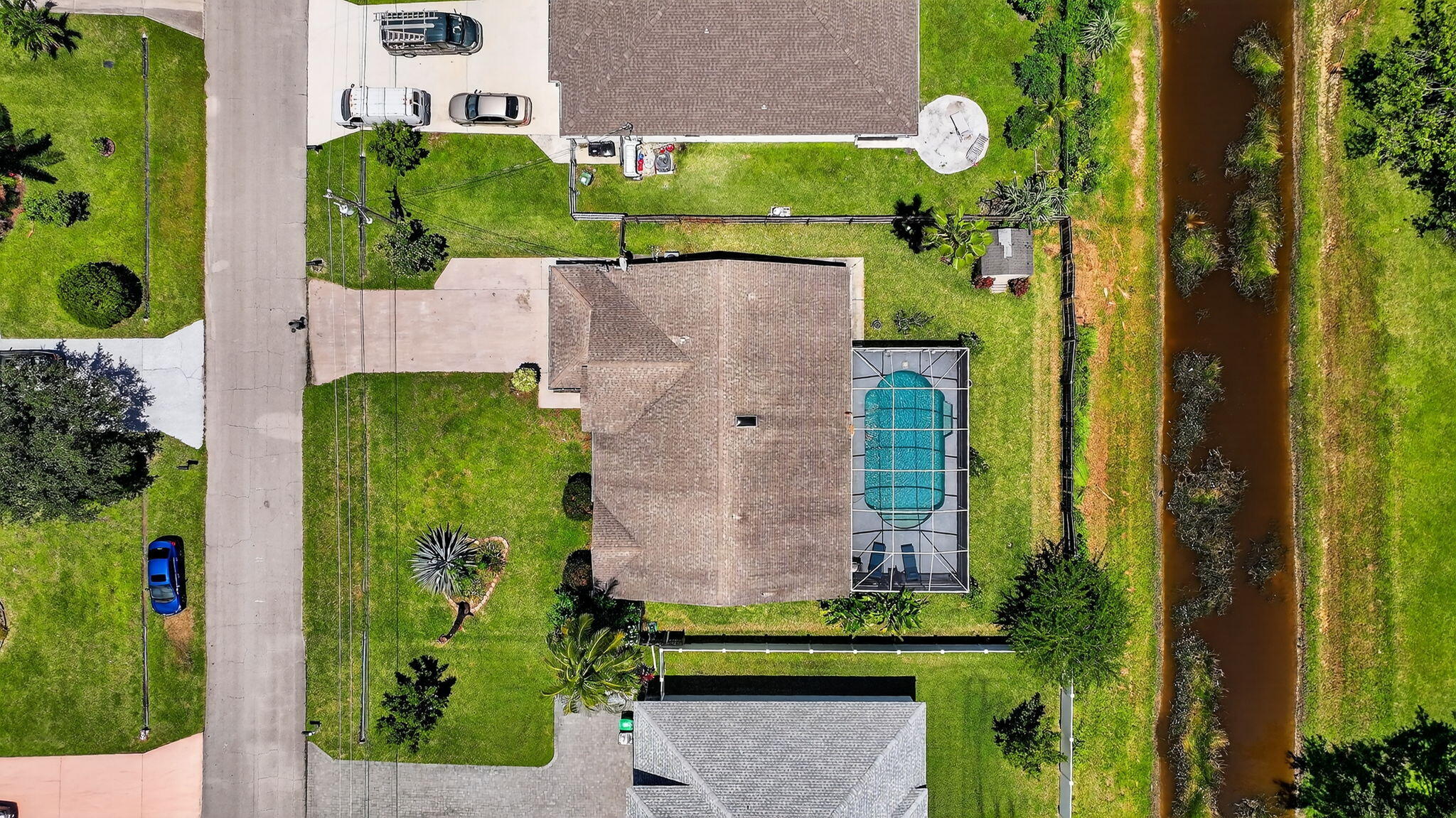 2631 Southwest Fair Isle Road Port St. Lucie, FL 34987 - Photo 4 of 59 50-web-or-mls-DJI_20250705170144_0307_D
