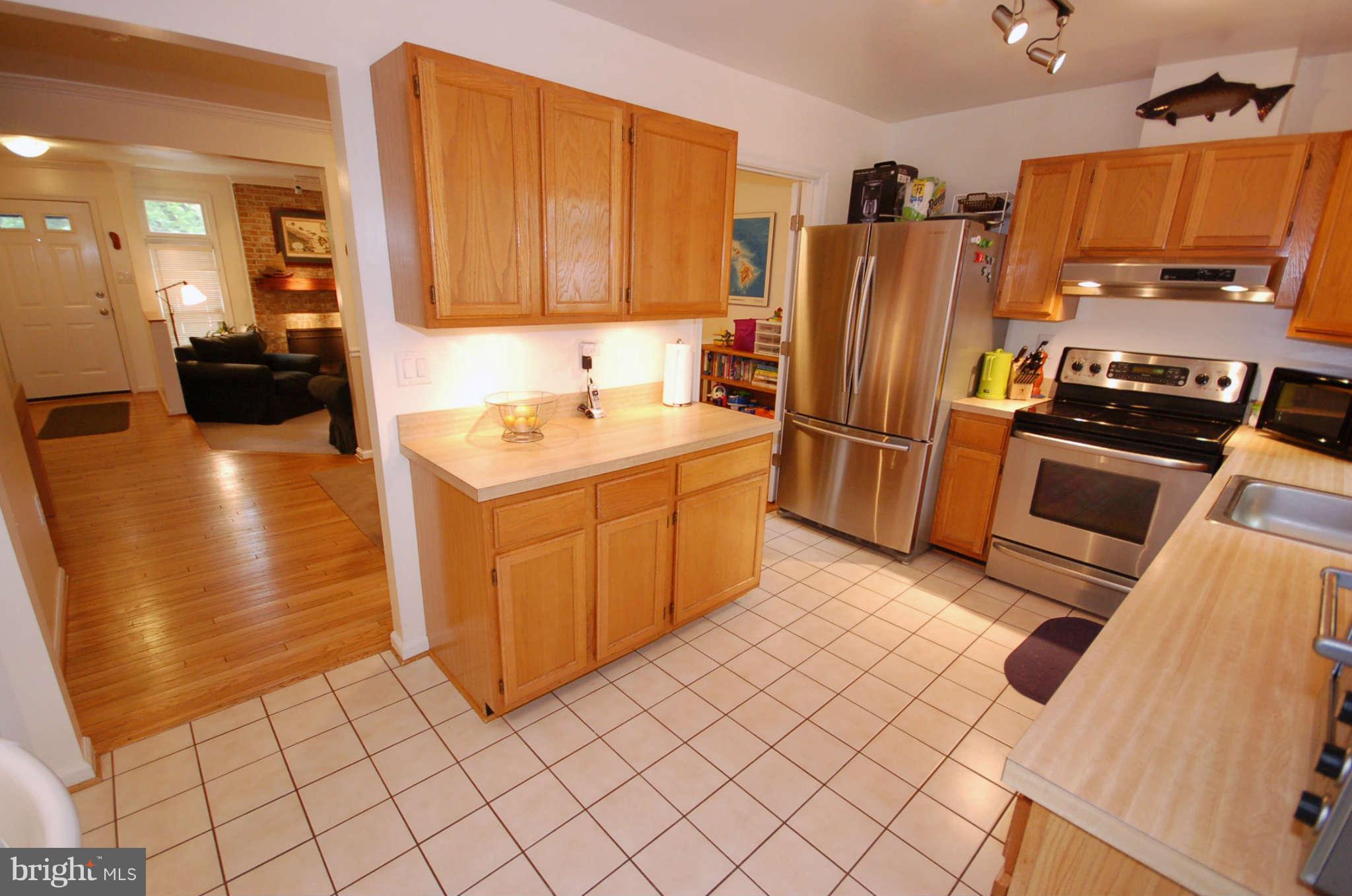 9002 Saffron Lane Silver Spring, MD 20901 - Photo 5 of 21 Kitchen