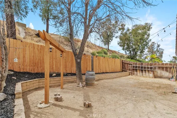 $484,900 | 27811 Hillpointe Drive, Menifee, CA 92585
