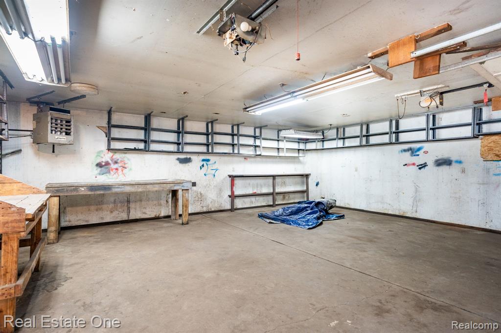 18410 Inkster Road Redford, MI 48240 - Photo 21 of 24 Gallery Image 21