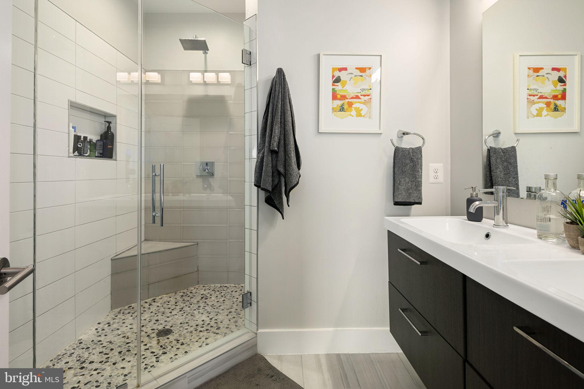 849 Regents Square, Unit 357 Oxon Hill, MD 20745 - Photo 37 of 55