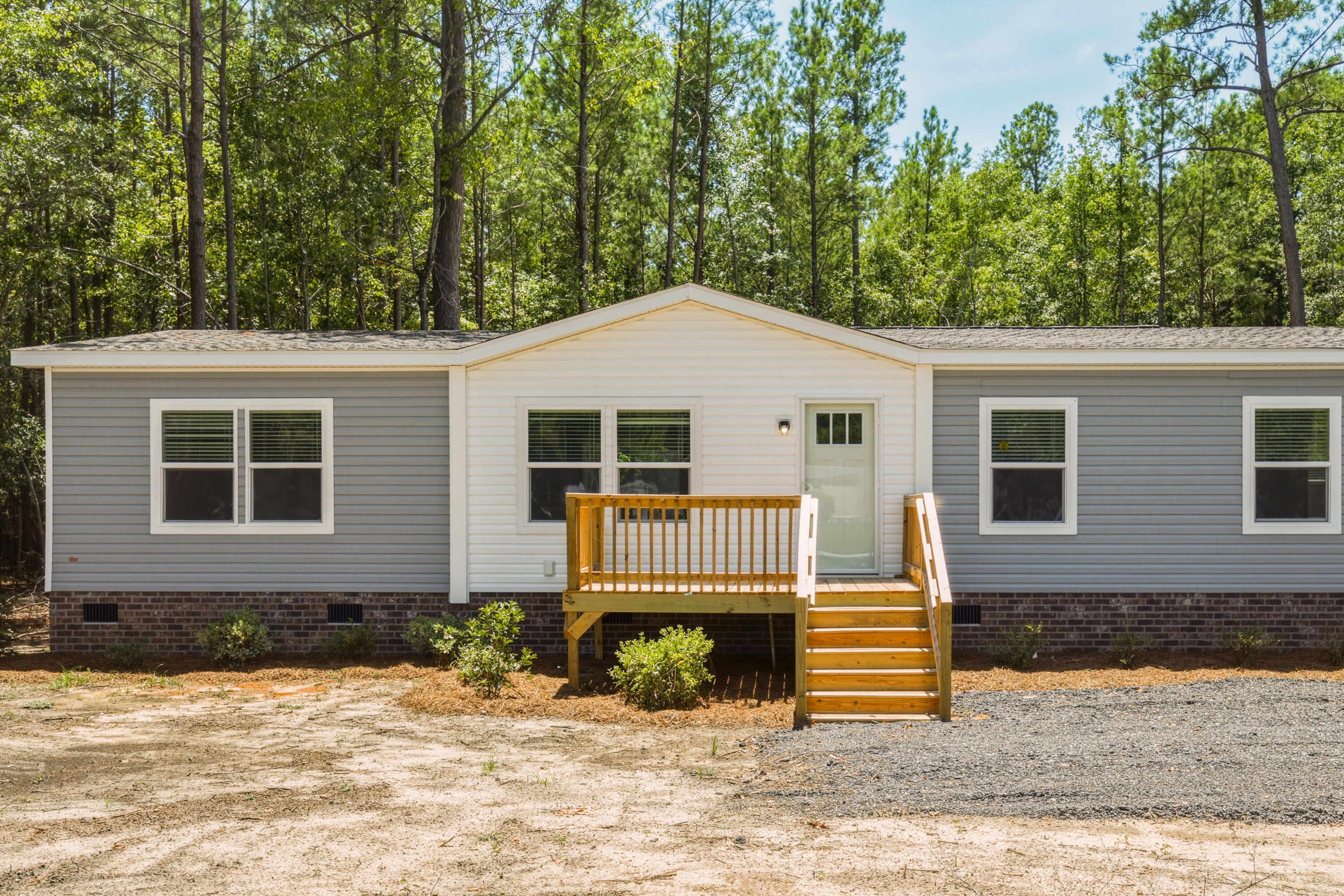1370 Hudson Road Summerton, SC 29148 - Photo 45 of 49 front