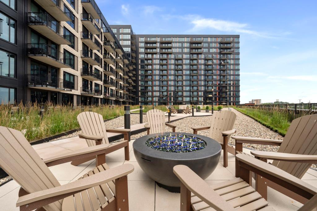 1240 South 2nd Street, Unit 719 Minneapolis, MN 55415 - Photo 29 of 45