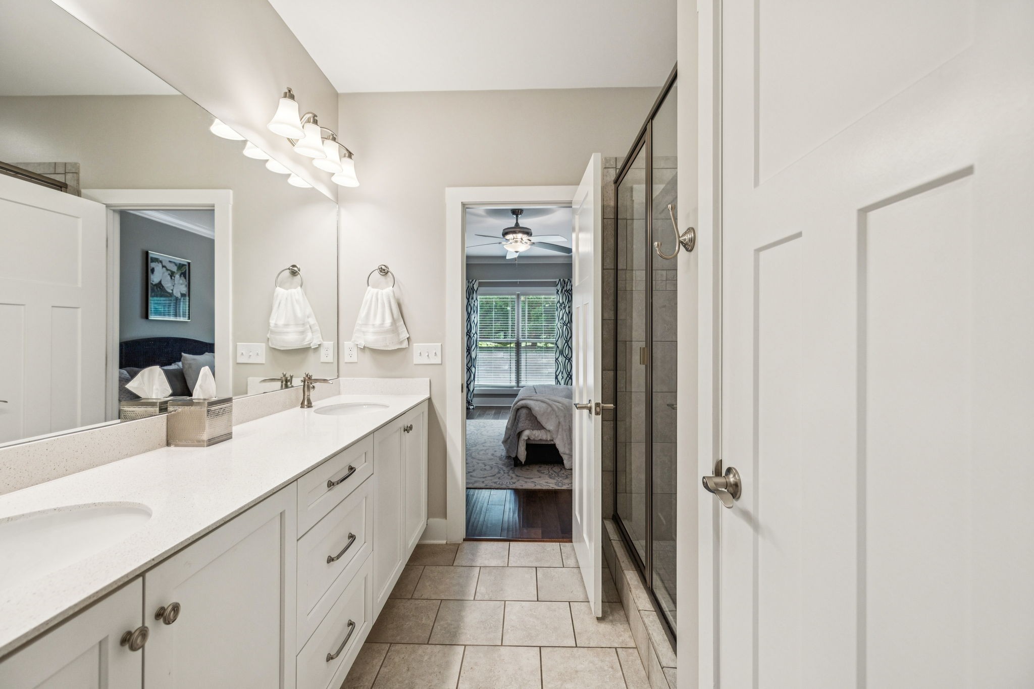 146 Island Way Winchester, TN 37398 - Photo 21 of 49 a en suite bathroom with a double vanity sink and a mirror