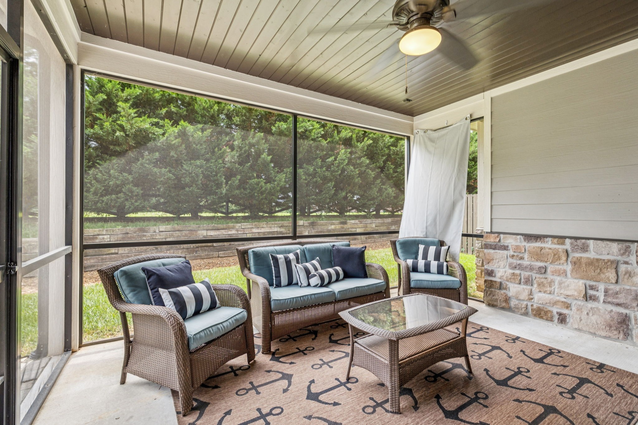 146 Island Way Winchester, TN 37398 - Photo 35 of 49 a living room with furniture and a large window