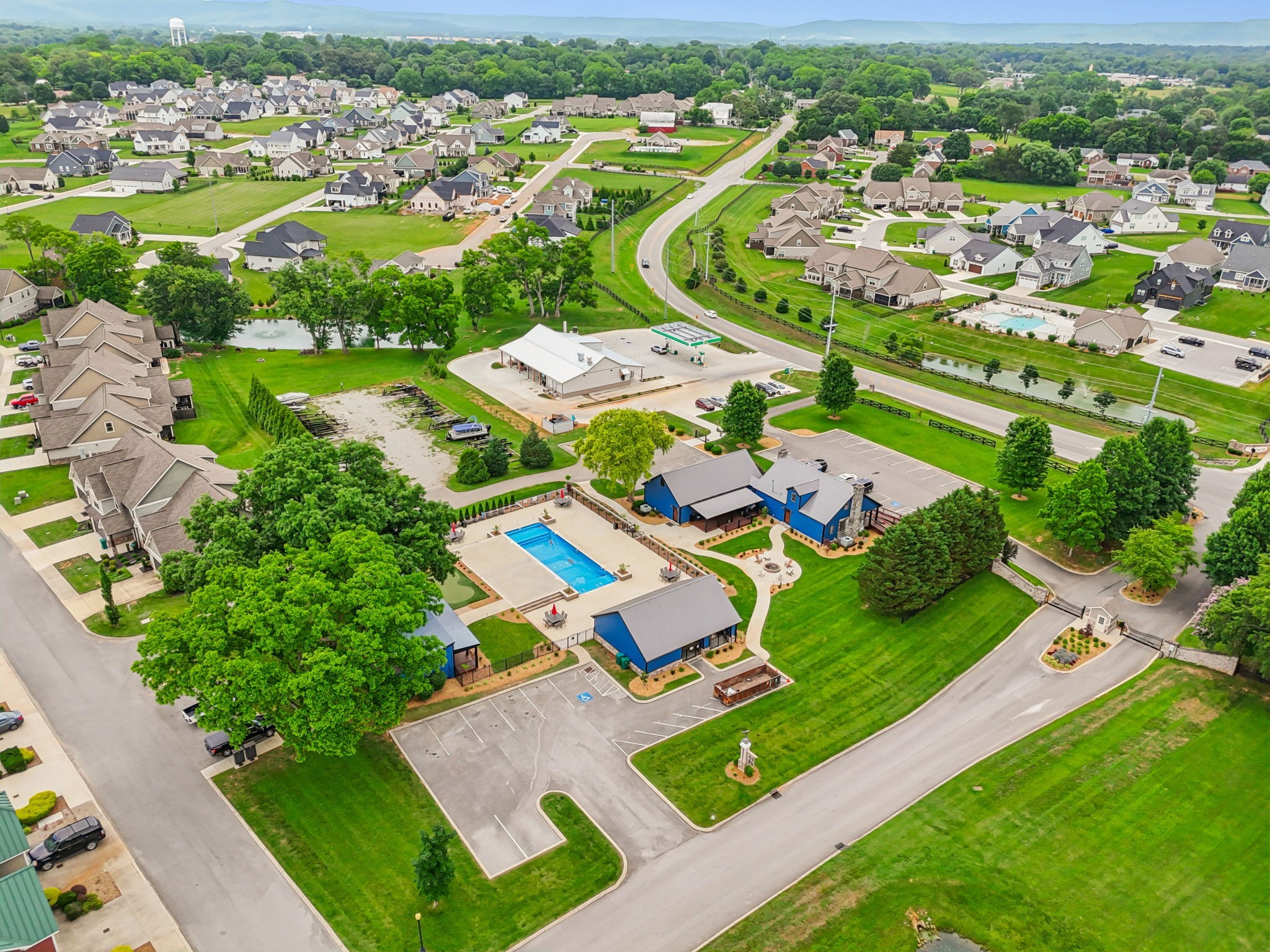 146 Island Way Winchester, TN 37398 - Photo 40 of 49 an aerial view of residential houses with outdoor space