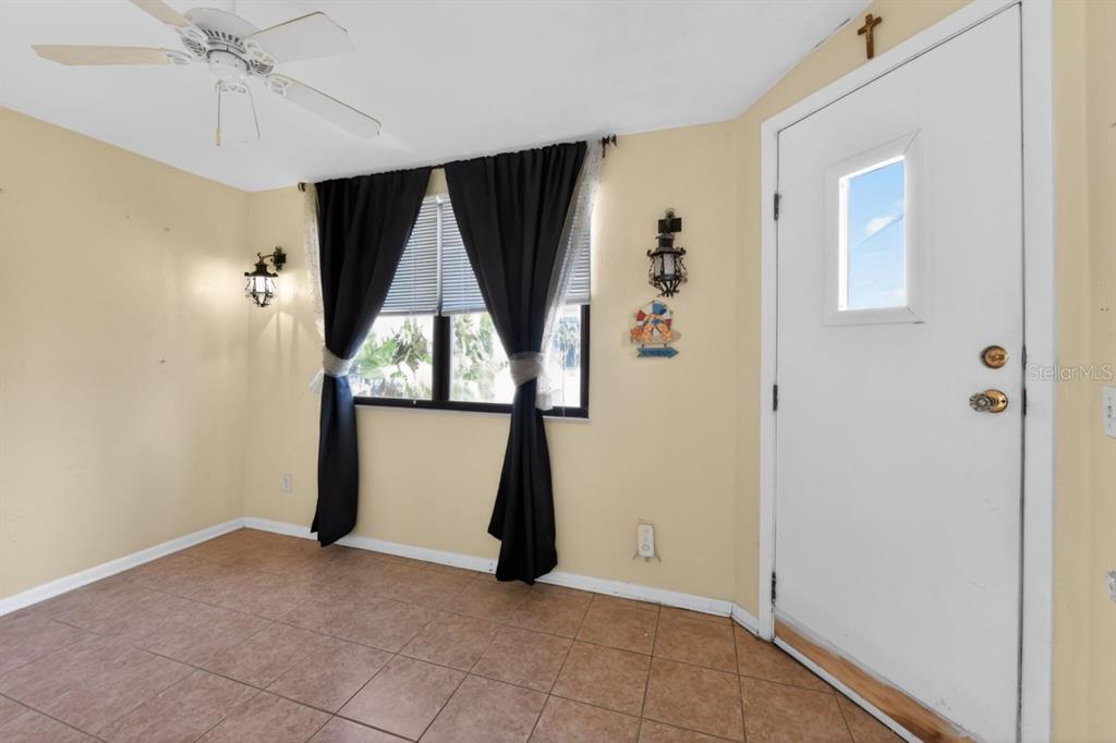 328 Sorrento Street Venice, FL 34285 - Photo 39 of 49