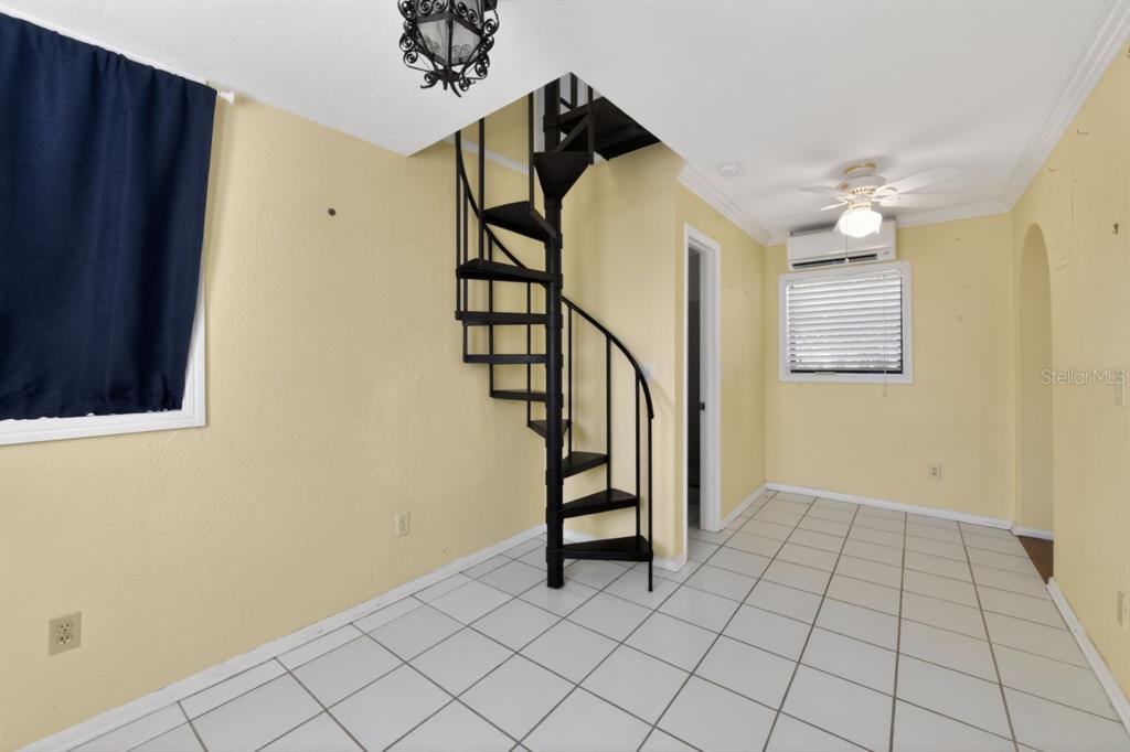 328 Sorrento Street Venice, FL 34285 - Photo 41 of 49 a view of an entryway