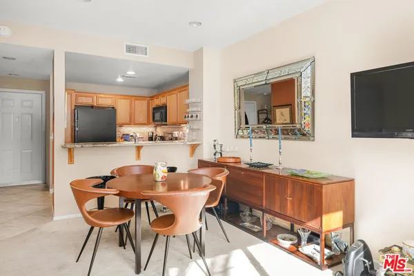 $599,000 | 13200 Pacific Promenade, Unit 322, Playa Vista, CA 90094
