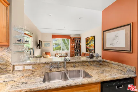 $669,000 | 13200 Pacific Promenade, Unit 322, Playa Vista, CA 90094