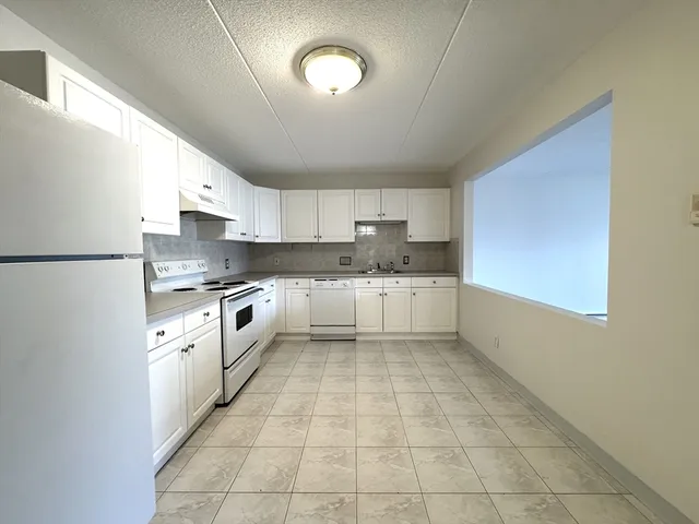 $2,000 | 580 Salem Street, Unit 23, Wakefield, MA 01880