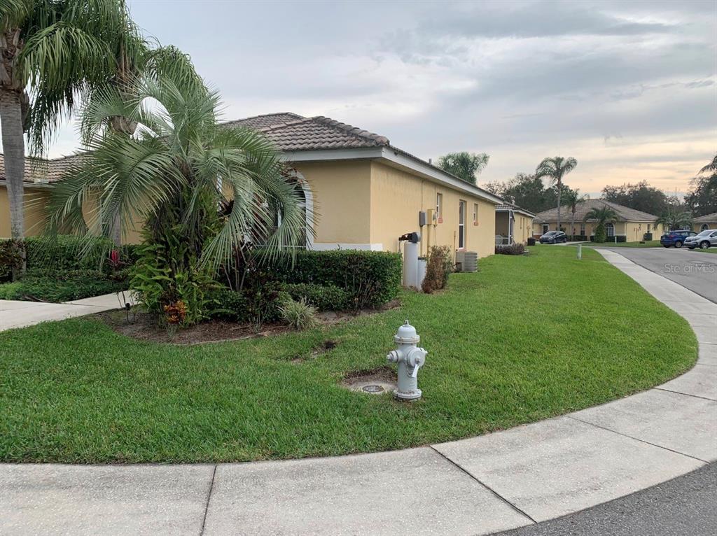 2208 Mystic Ring Loop Kissimmee, FL 34759 - Photo 2 of 23