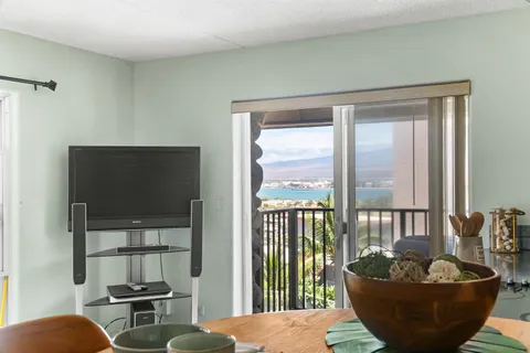 $320,000 | 480 Pio Drive, Unit 310, Wailuku, HI 96793