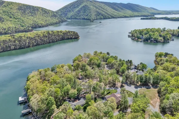 $1,795,000 | 250 Deerwood Drive, Huddleston, VA 24104