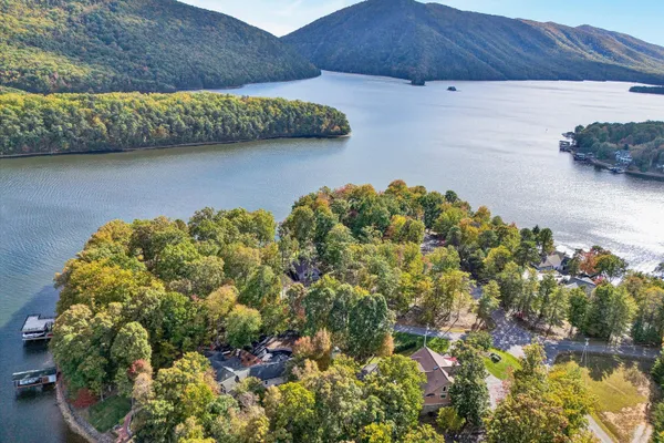 $1,795,000 | 250 Deerwood Drive, Huddleston, VA 24104