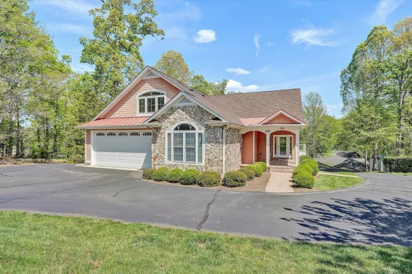 $1,795,000 | 250 Deerwood Drive, Huddleston, VA 24104