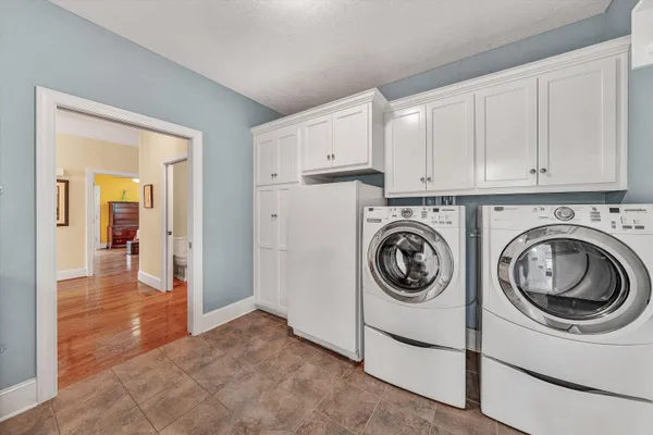 $1,795,000 | 250 Deerwood Drive, Huddleston, VA 24104