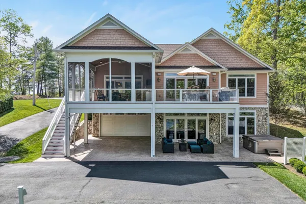 $1,795,000 | 250 Deerwood Drive, Huddleston, VA 24104