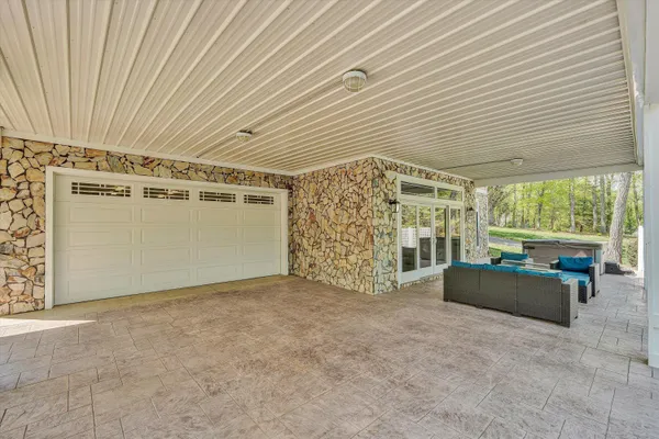 $1,795,000 | 250 Deerwood Drive, Huddleston, VA 24104