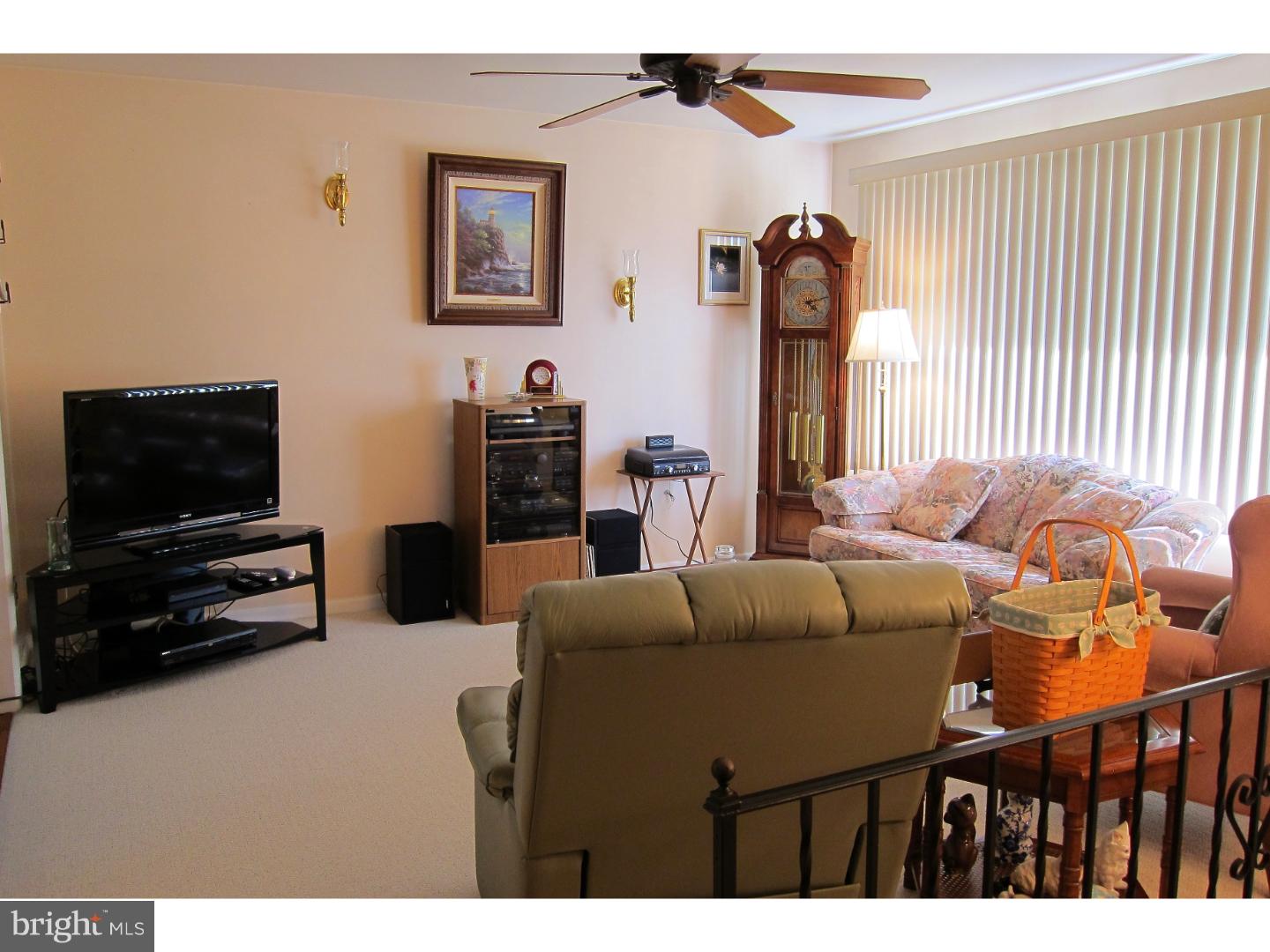 442 Calyn Drive Reading, PA 19607 - Photo 4 of 24 Gallery Image 4