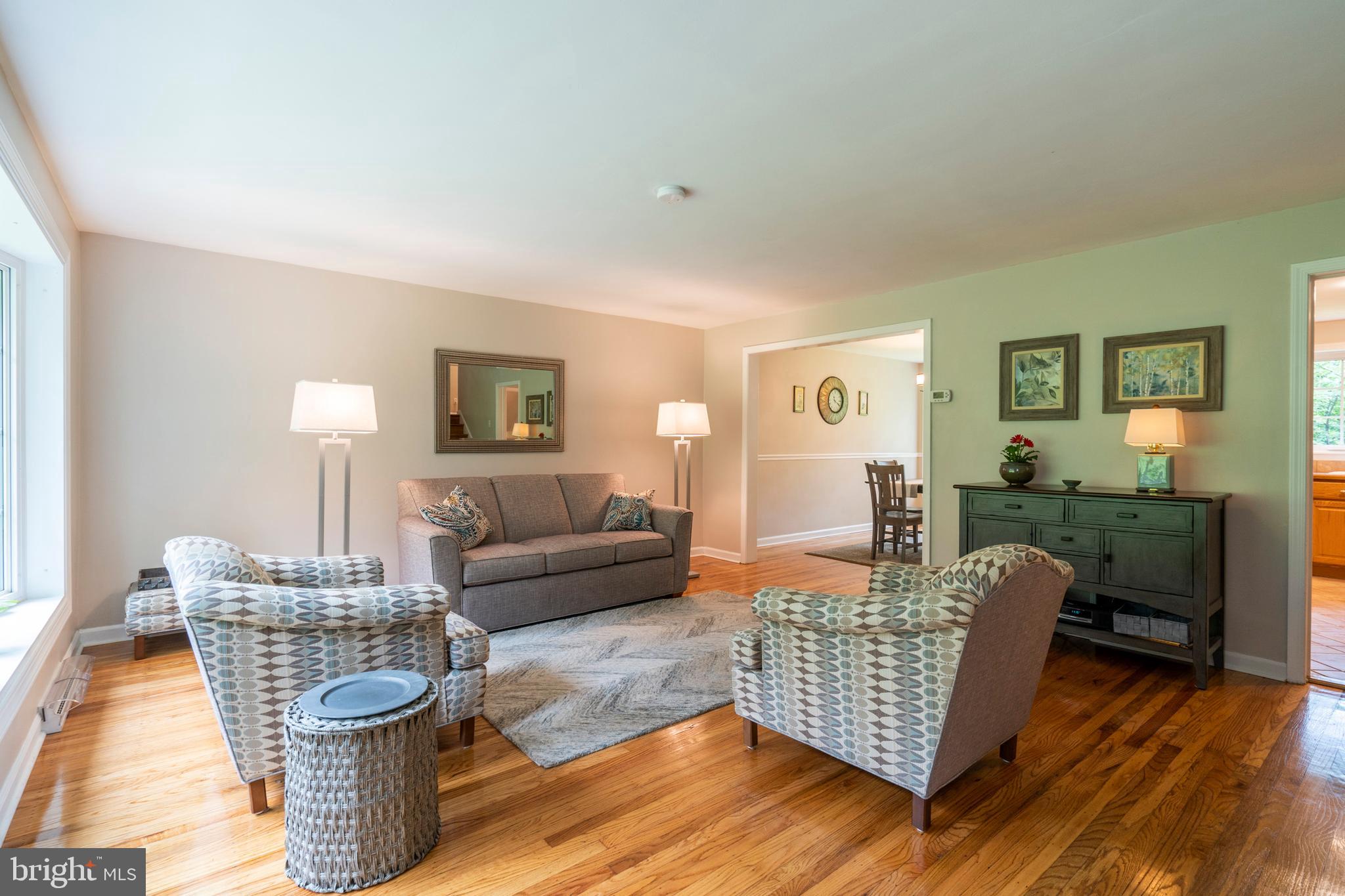 651 Forest Road Wayne, PA 19087 - Photo 3 of 26
