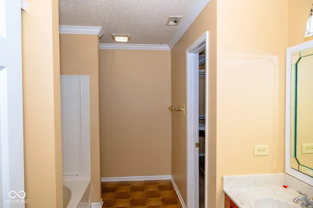 $2,400 | 10634 Cyrus Drive, Indianapolis, IN 46231