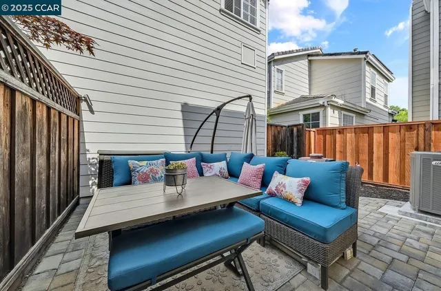 $985,000 | 22 Village Square Place, Pleasant Hill, CA 94523