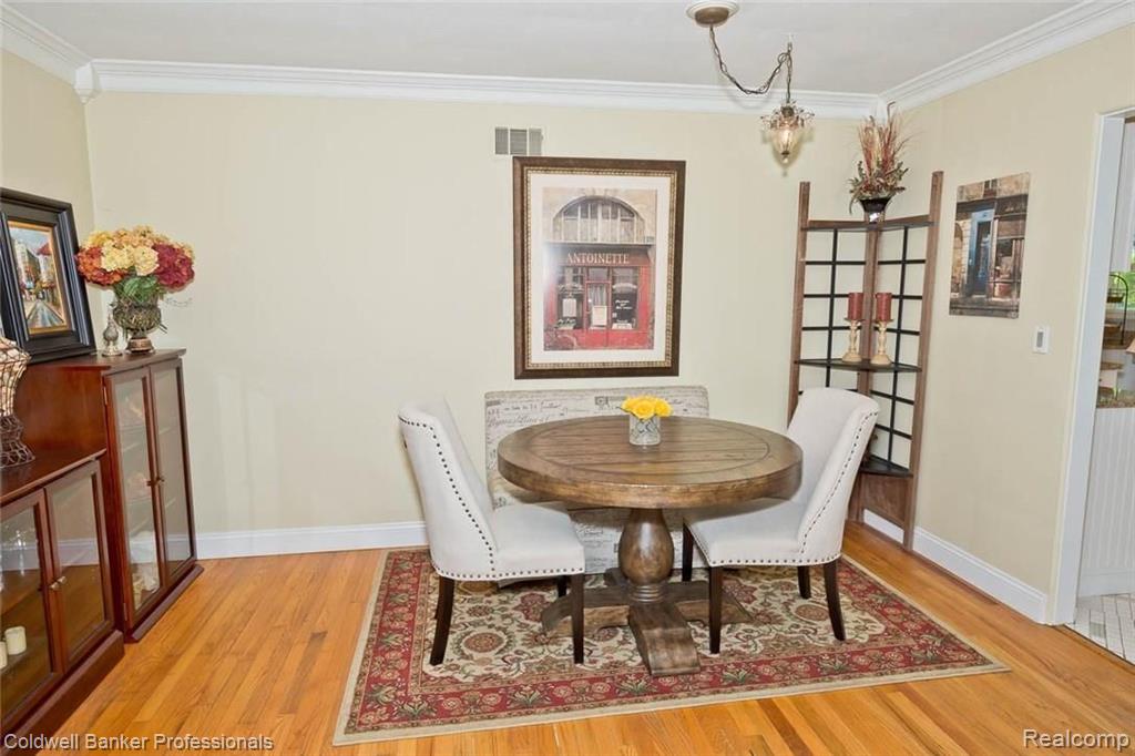 2168 Somerset Road Bloomfield Hills, MI 48302 - Photo 5 of 16