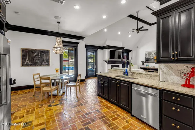 $915,000 | 315 Goose Pointe Boulevard, Biloxi, MS 39531