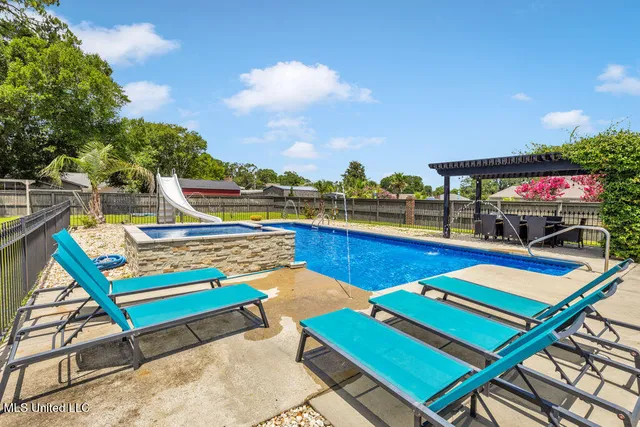 $915,000 | 315 Goose Pointe Boulevard, Biloxi, MS 39531