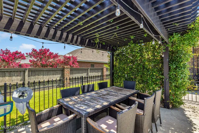 $915,000 | 315 Goose Pointe Boulevard, Biloxi, MS 39531