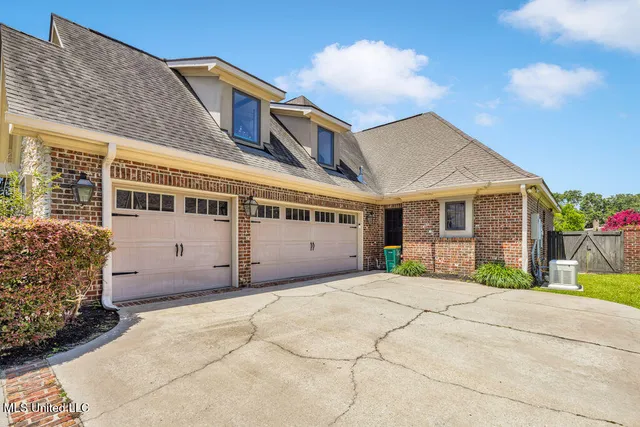 $915,000 | 315 Goose Pointe Boulevard, Biloxi, MS 39531