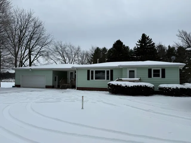 $249,900 | 265 Dildine Road, Ionia, MI 48846