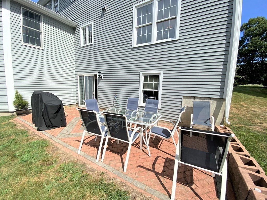 3 Tree Top Way Methuen, MA 01844 - Photo 3 of 8 Gallery Image 3